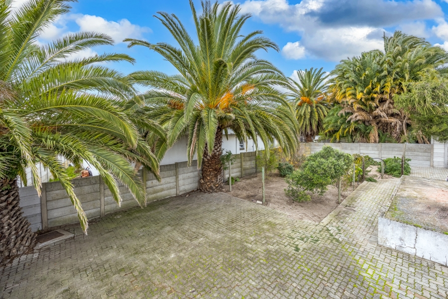 4 Bedroom Property for Sale in Amandelsig Western Cape